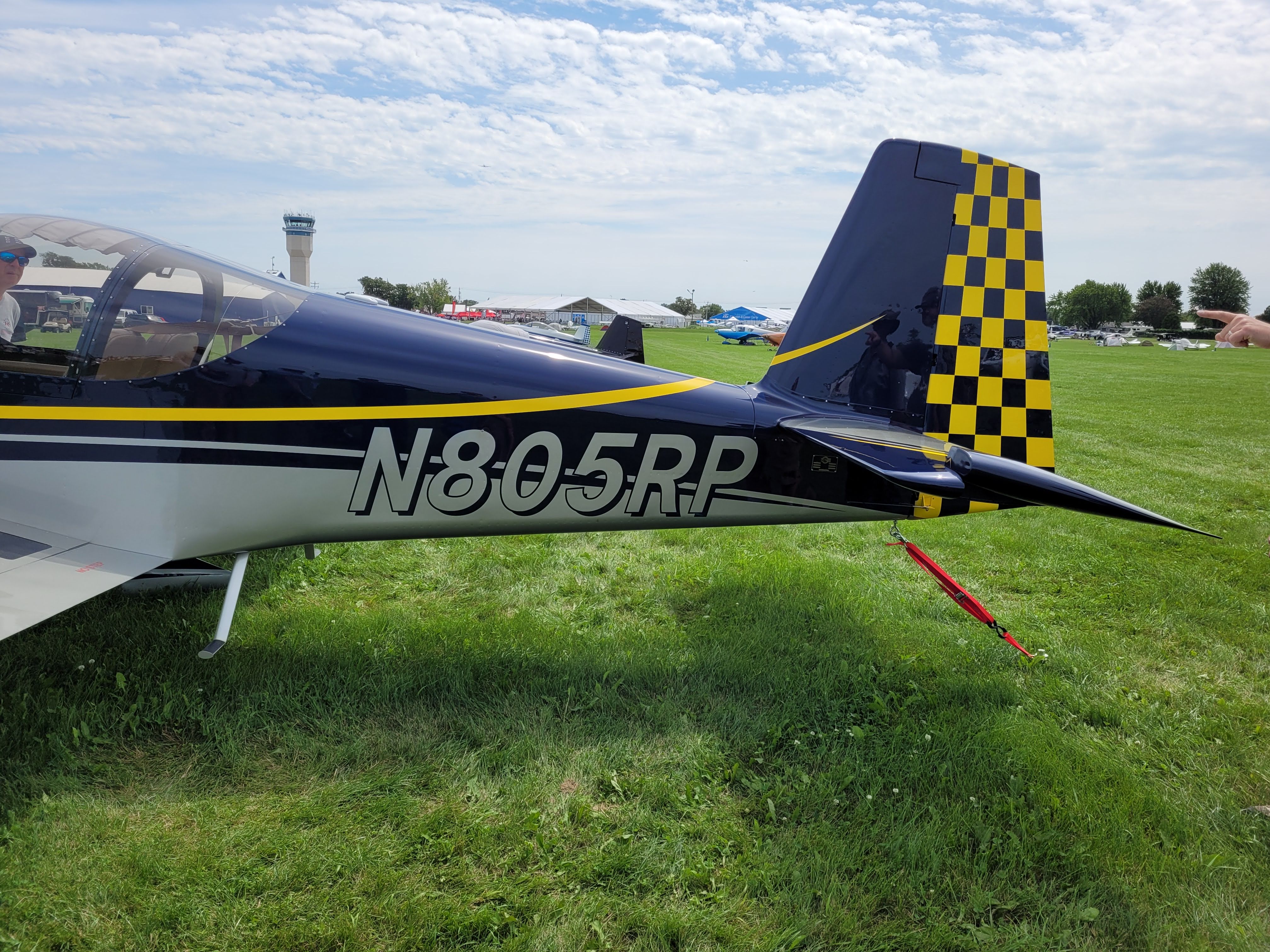 N805RP paint scheme